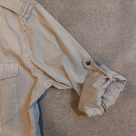 EXPRESS Fitted (Black Pinstripes on White) Dress Shirt - Picture 6 of 10